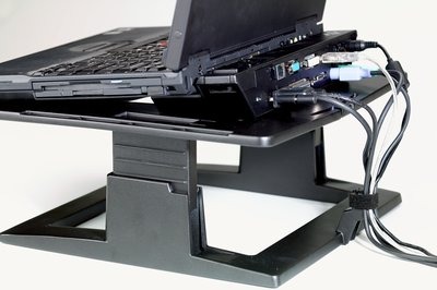 CMR - 3M Adjustable Notebook Riser